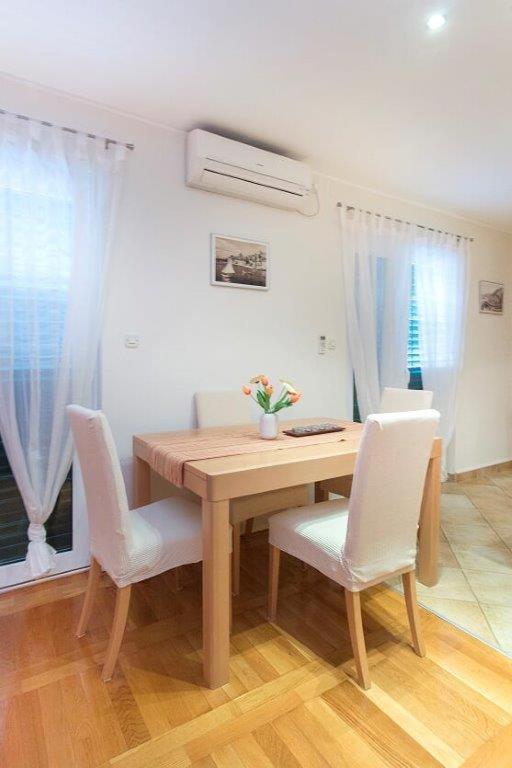 Dalma Residence Apartman Girandella Zaboric Exterior photo